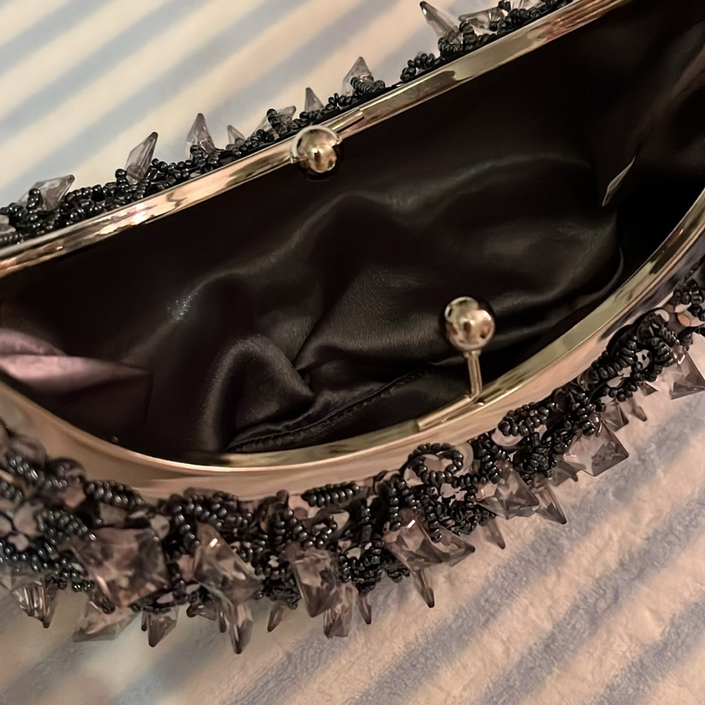 Flapper bag
